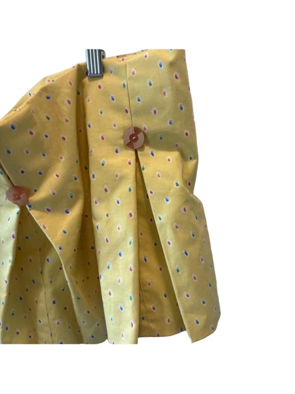 Yellow Polkadotted Small Curtain With Plates
